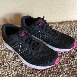 New Balance Fresh Fiam Arishi shoes. Woman’s size 11.